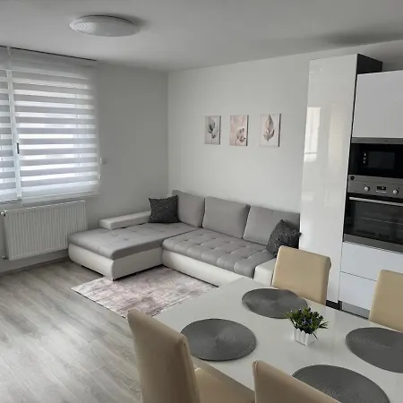 Bajcsy Corner Free Parking *