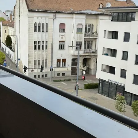 Bajcsy Corner Free Parking Apartamento *